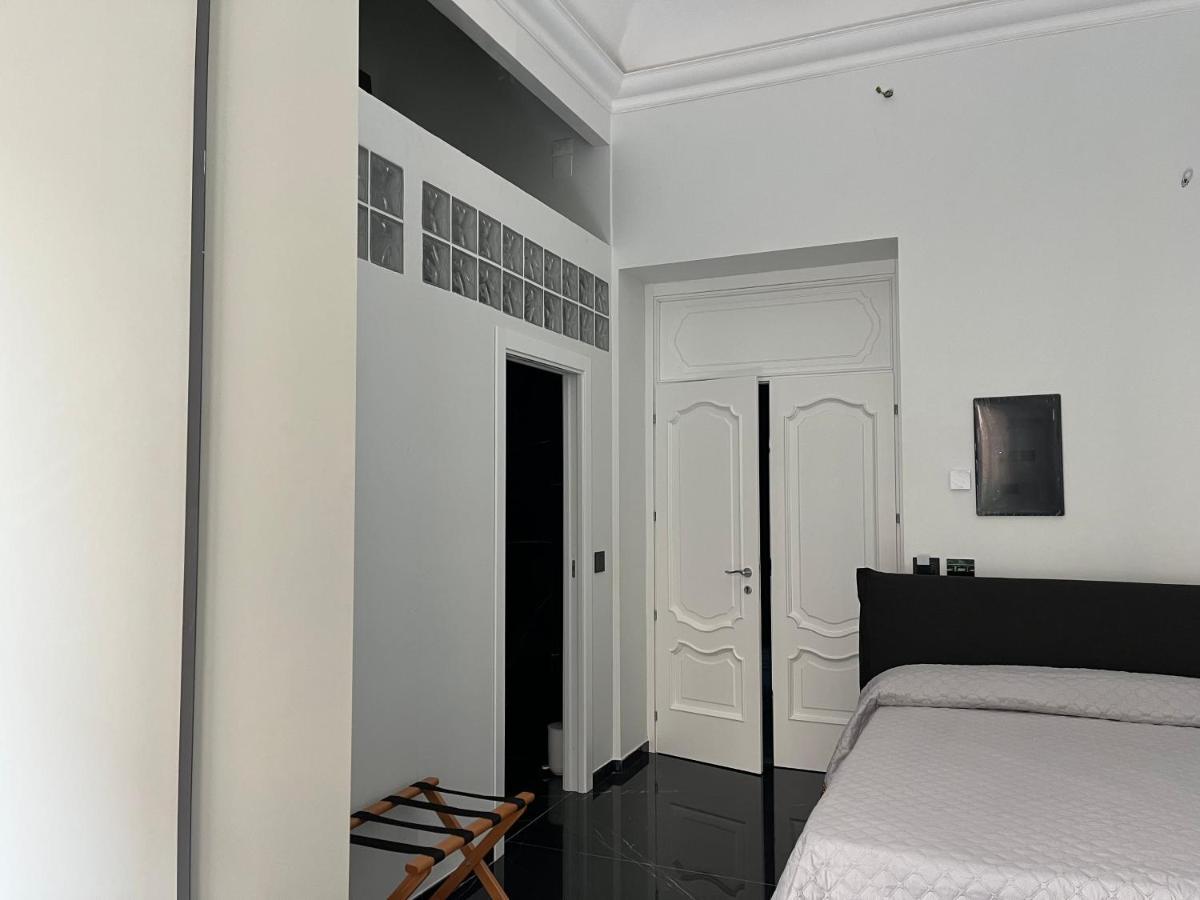 La Dimora Di Donna Claudia Hotel Palermo Bagian luar foto