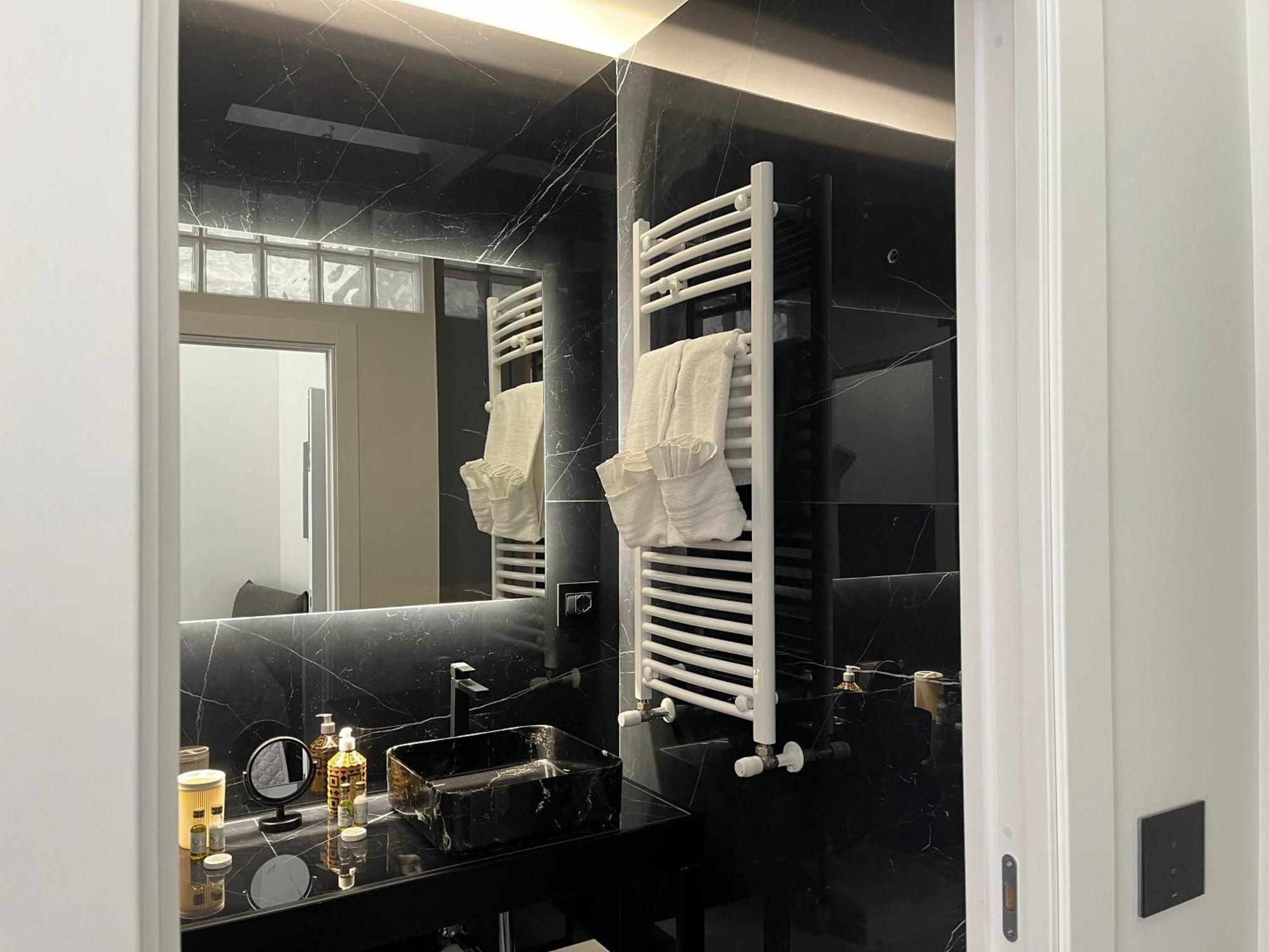 La Dimora Di Donna Claudia Hotel Palermo Bagian luar foto